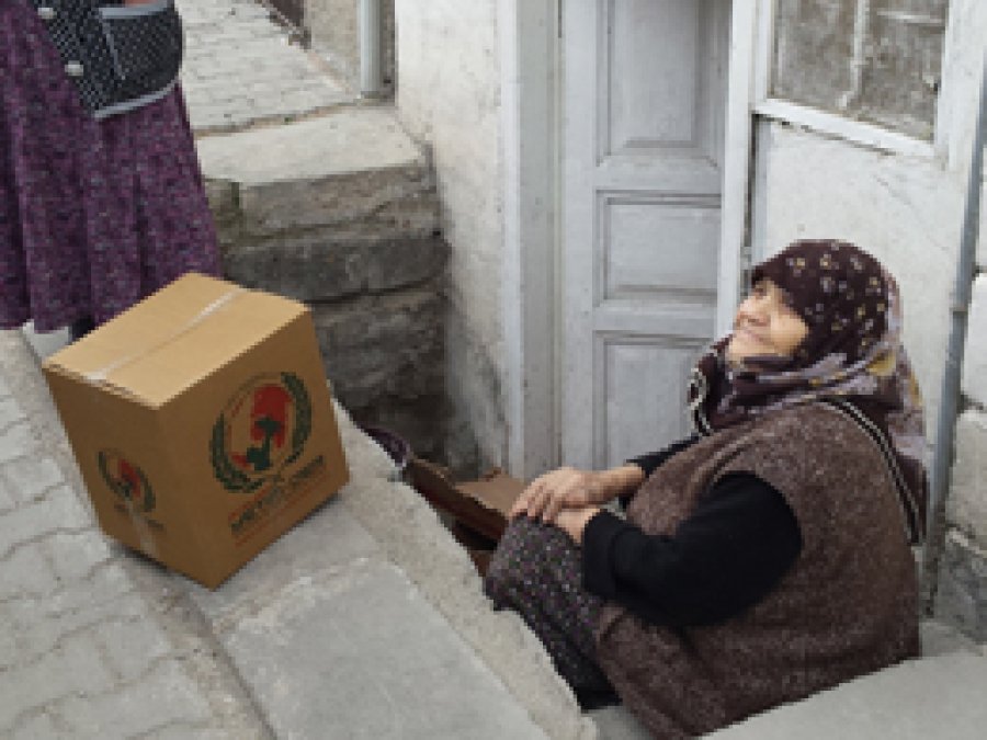 Tokat’ta onlarca muhtaç aileye yardım