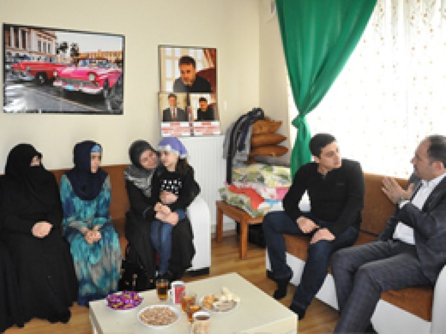 HÜDA PAR'dan Tacik liderin ailesine ziyaret
