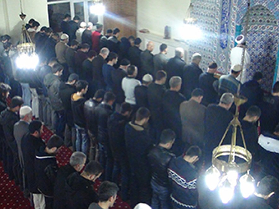 İlim Topluluğu sabah namazında buluştu