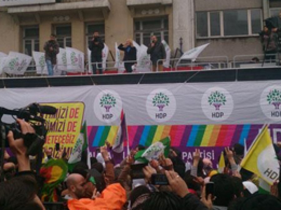 HDP Öcalan'ın Nevruz mesajını Cumartesi açıklayacak