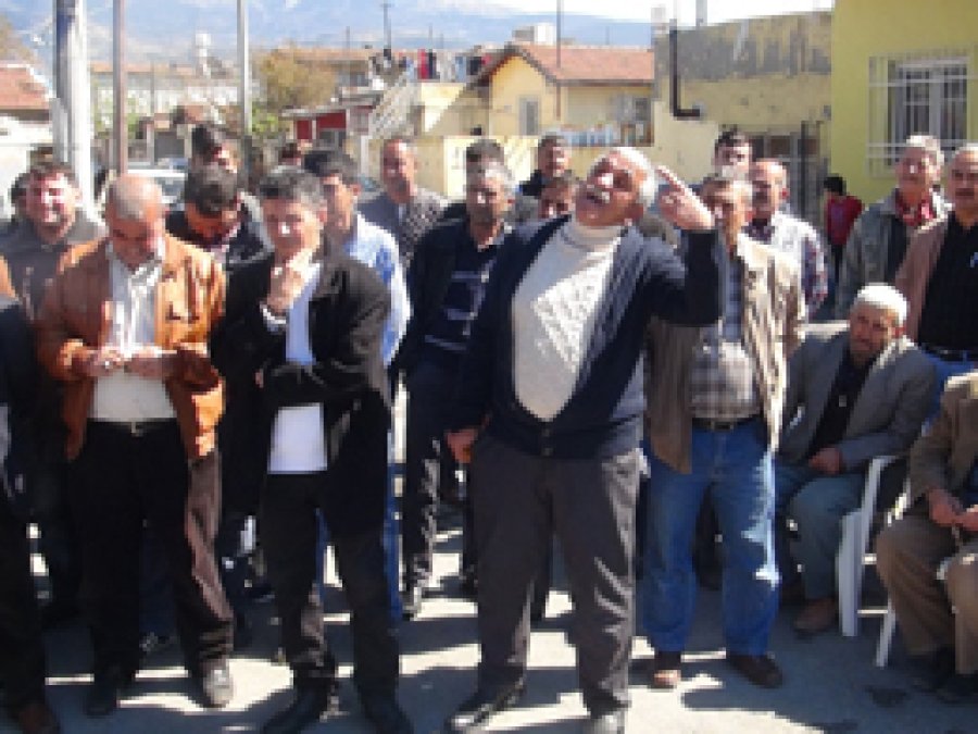 Mahalle Sakinlerinden Yıkım İsyanı 