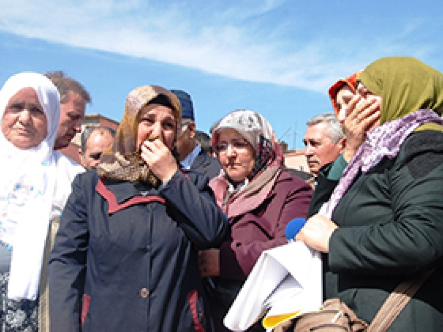 Anneler PKK'dan çocuklarını istedi