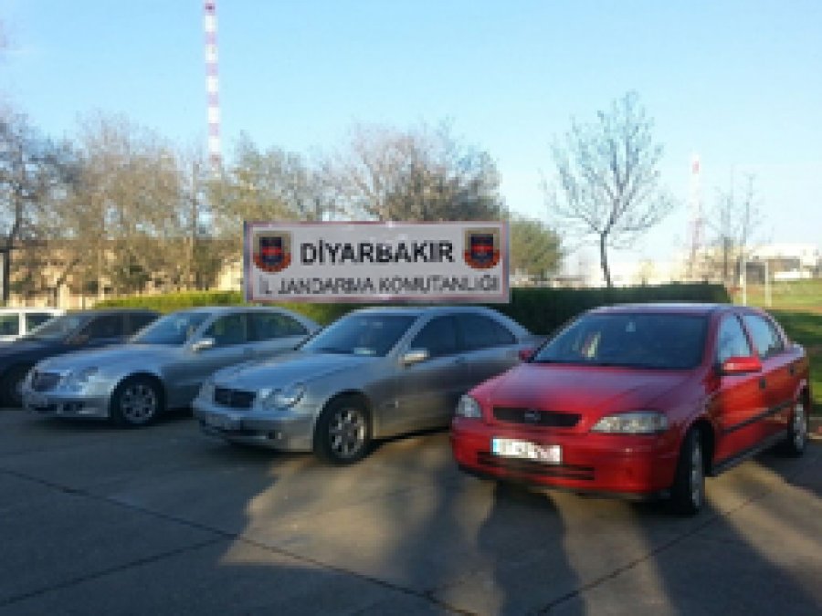Diyarbakır’da kaçak araç yakalandı