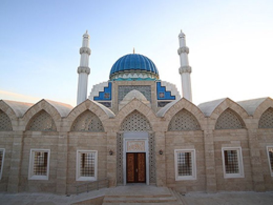 Hoca Ahmet Yesevi Camii ibadete hazır
