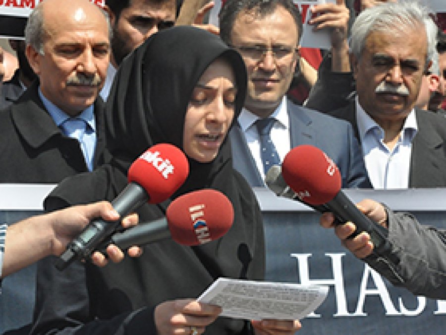 İstanbul'da Kamaruzzaman protestosu