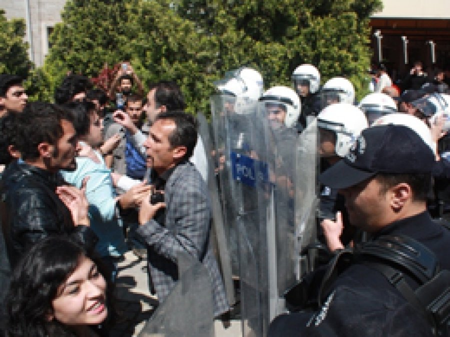 Mersin Üniversitesinde kavga: 4 yaralı