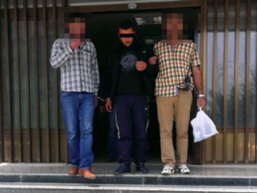 Mazot çaldığı iddia edilen 2 kişi tutuklandı