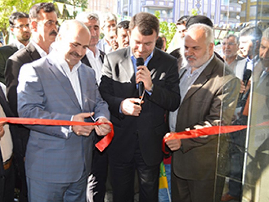 Hür Aday Yavuz seçim bürosu açtı