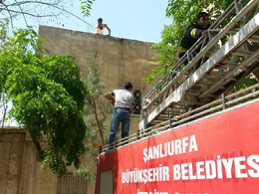 Ceylanpınar'da bir evde yangın çıktı