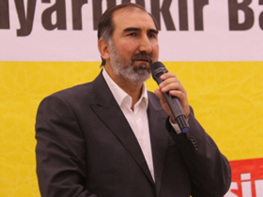'Anayasada İslam'a aykırı birçok şey var'