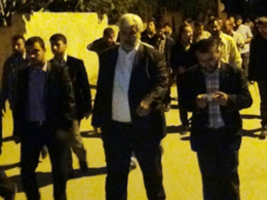 Hür Aday Salih Demir, halkla buluşuyor