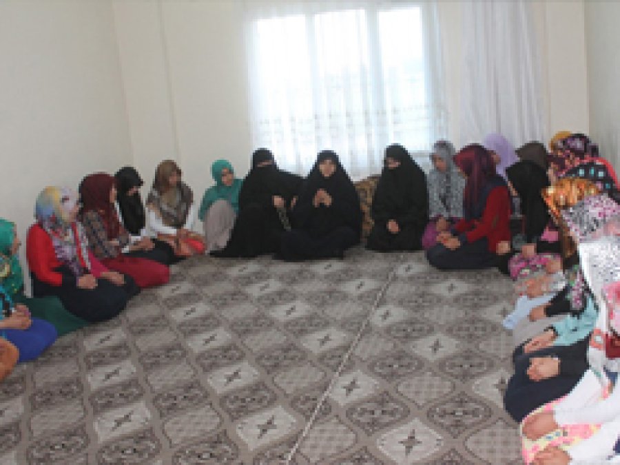 Alpat, Kızıltepe'de Zeynebiye Medresesini ziyaret etti