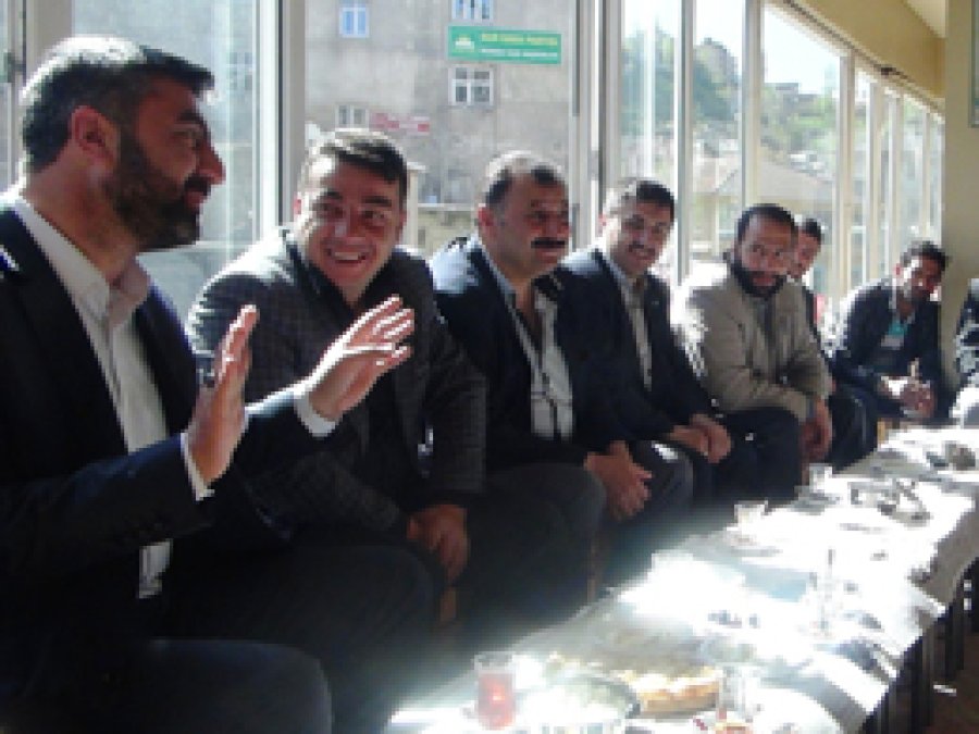 Karakaya: İki parti de çıkarlarını önceliyor