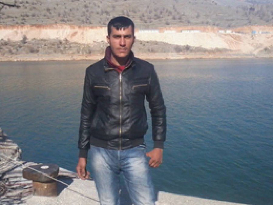 Ağaca çarpan motosiklet sürücüsü hayatını kaybetti