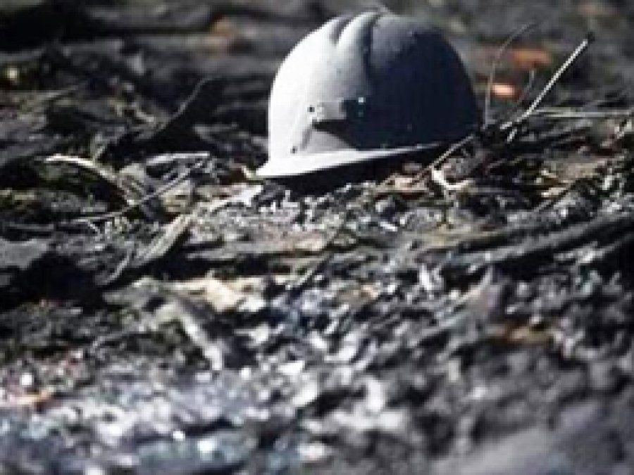Soma'da hayatını kaybeden işçiler anılıyor