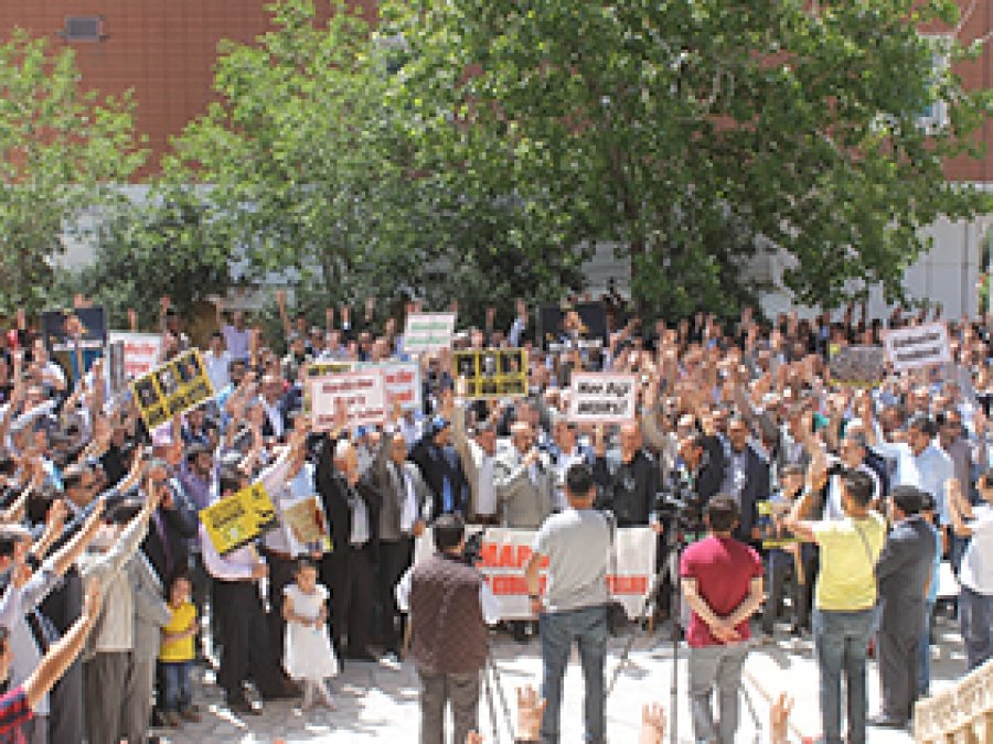 Mardin'de Mursi'ye idama kitlesel tepki