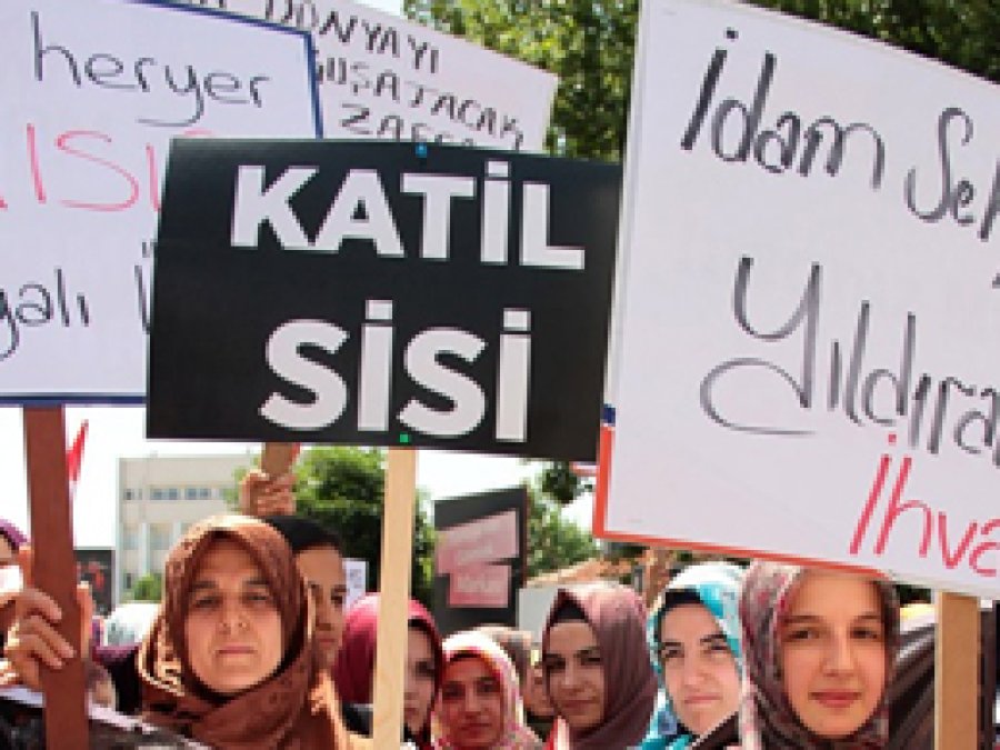 STK'lar Mursi'nin idam kararını protesto etti