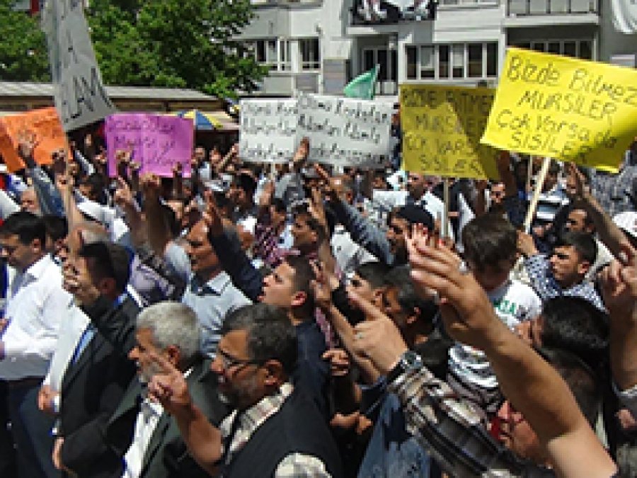 İdam kararları Antep'te lanetlendi