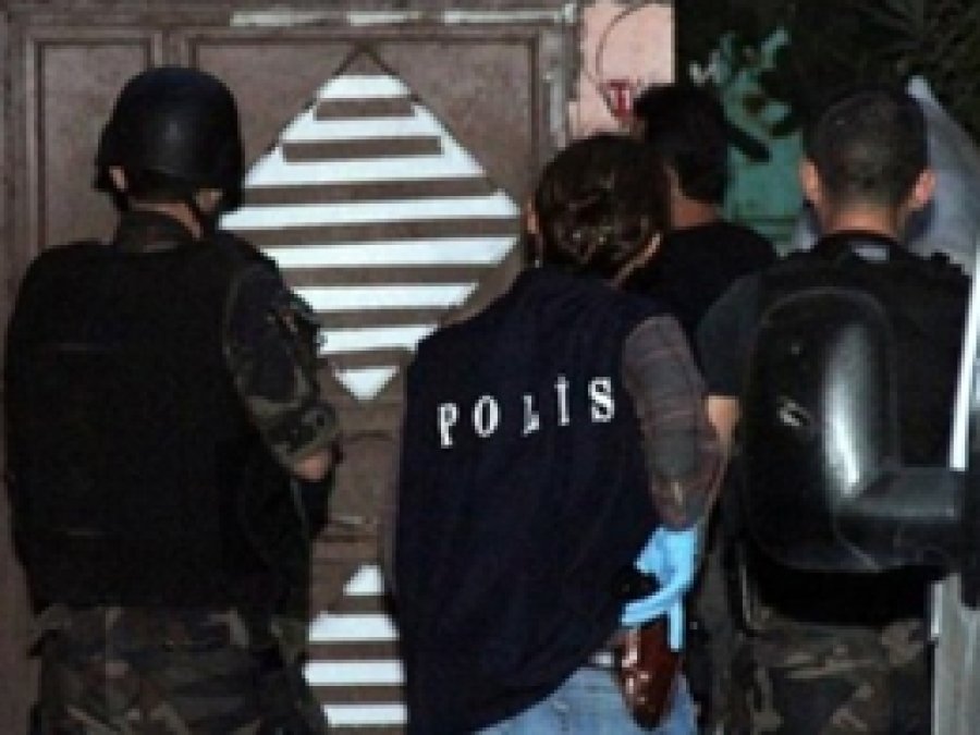 SDP Kadıköy İlçe Binası'na operasyon