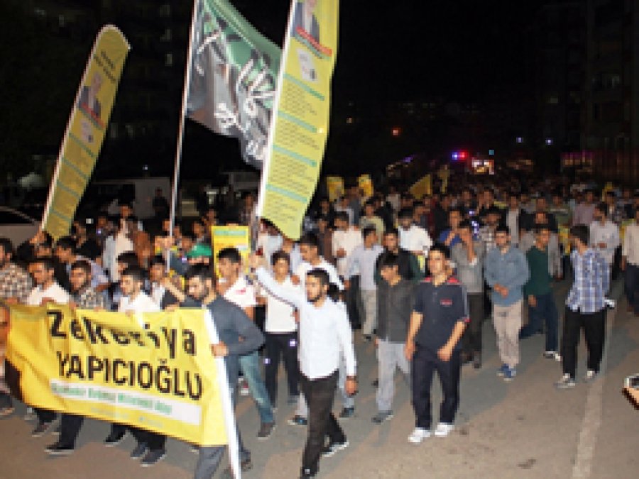 Diyarbakırlı gençler Yapıcıoğlu için yürüdü