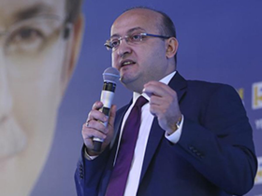Akdoğan: HDP'lilerin saldırısını lanetliyorum