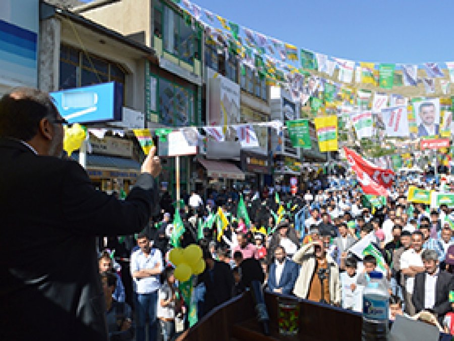 HDP'li grup HÜDA PAR'a sataştı