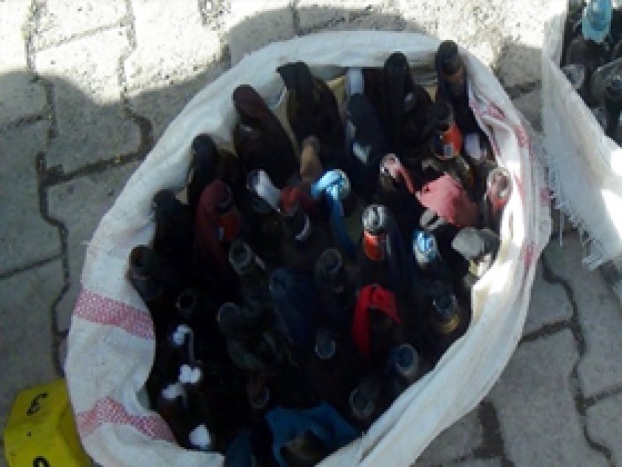 Siirt'te 35 molotofkokteyli yakalandı