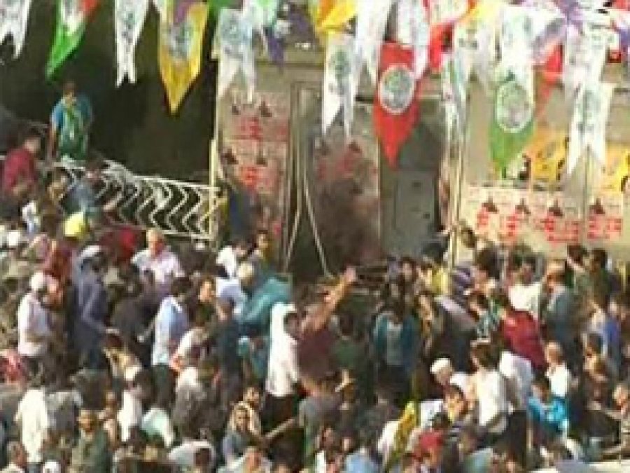 Diyarbakır'daki patlamada ölü sayısı 3'e çıktı