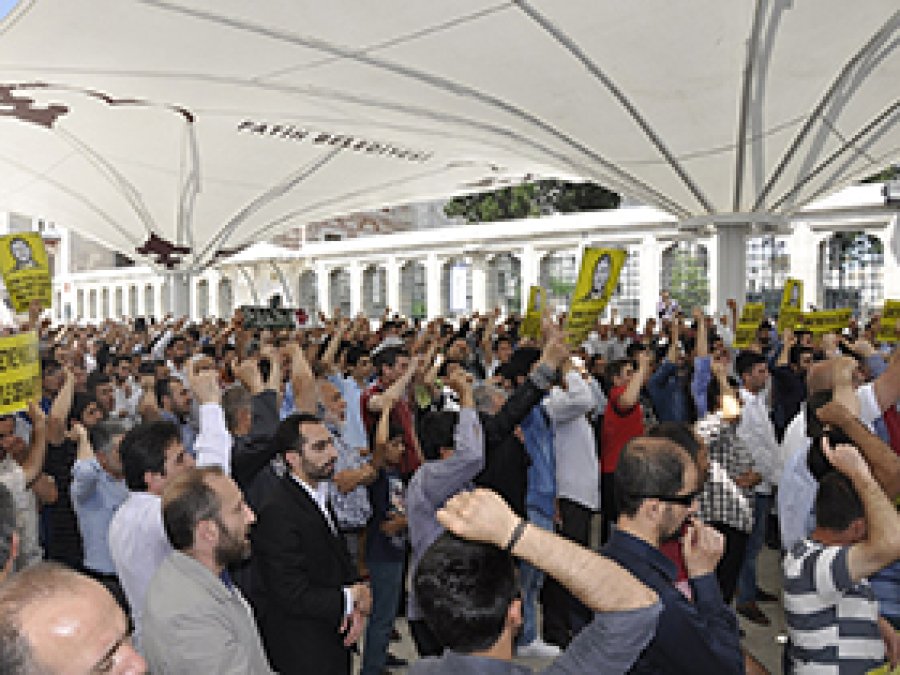 Elibüyük: 500’den fazla saldırıya uğradık