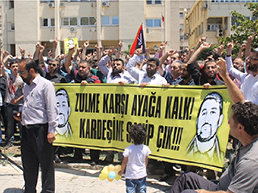 İzmir'de Aytaç Baran'ın katillerine lanet yağdı