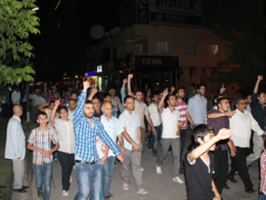 Siirt'te Mursi'nin idam kararına tepki