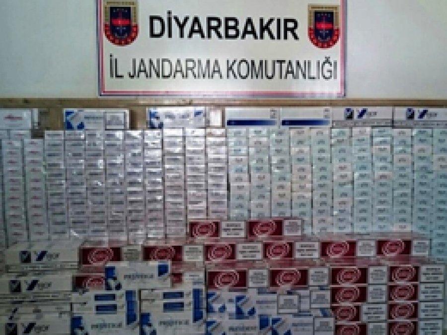 Diyarbakır'da 120 bin paket sigara yakalandı