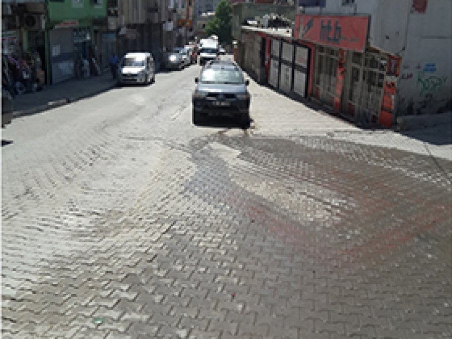 Şırnak'ta halk gece alışveriş yapıyor