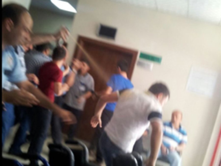 Batman’da bıçaklı ve silahlı kavga: 4 yaralı