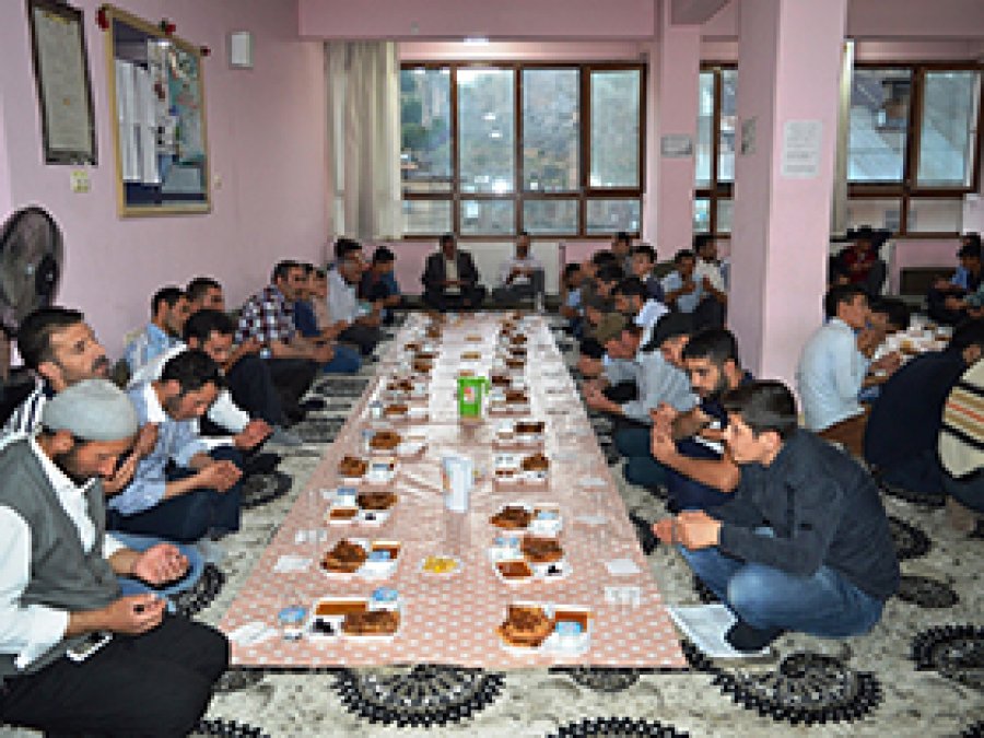 Bitlis Best-Der iftar programı düzenledi