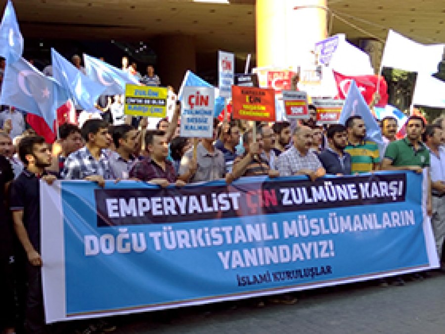 Maraş'ta Çin yönetimine lanet yağdı