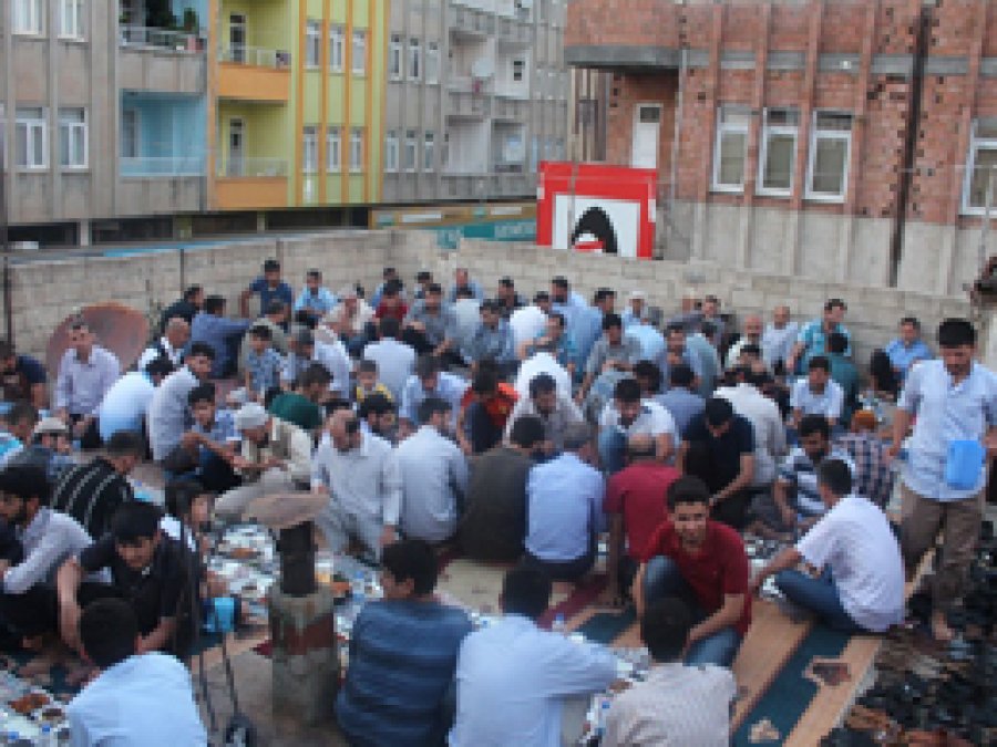 Kâhta Çağrı-Der üyeleriyle iftarda buluştu
