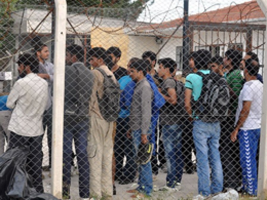 Çanakkale'de 33 göçmen yakalandı