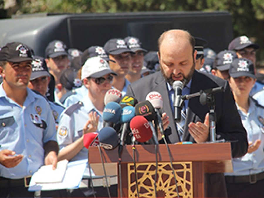 İki polis memuru için tören düzenlendi