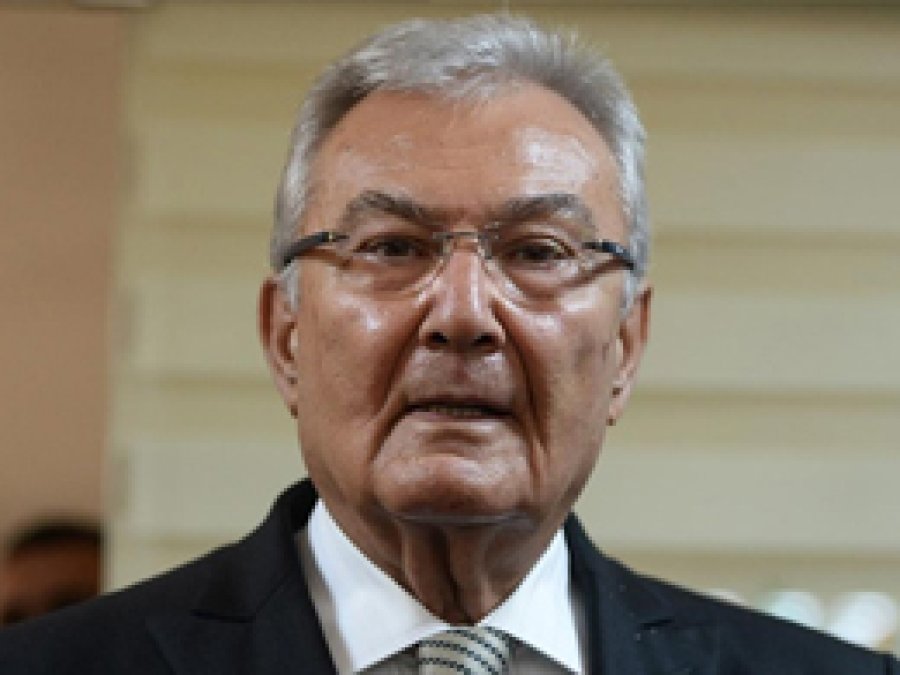 Baykal: Koalisyon görüşmeleri tiyatro