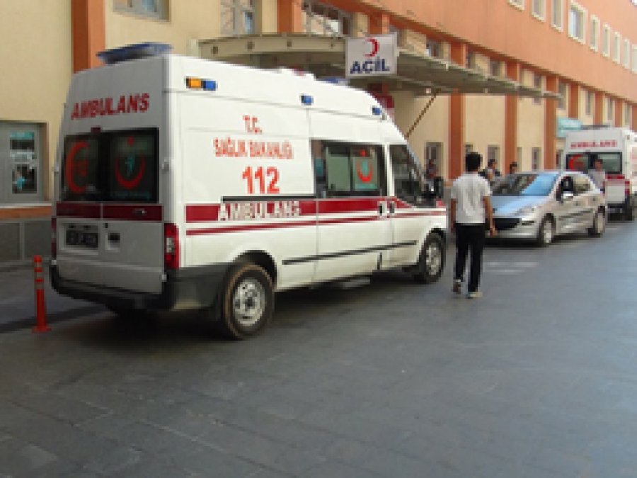 27 yaşındaki genç evinde asılı bulundu