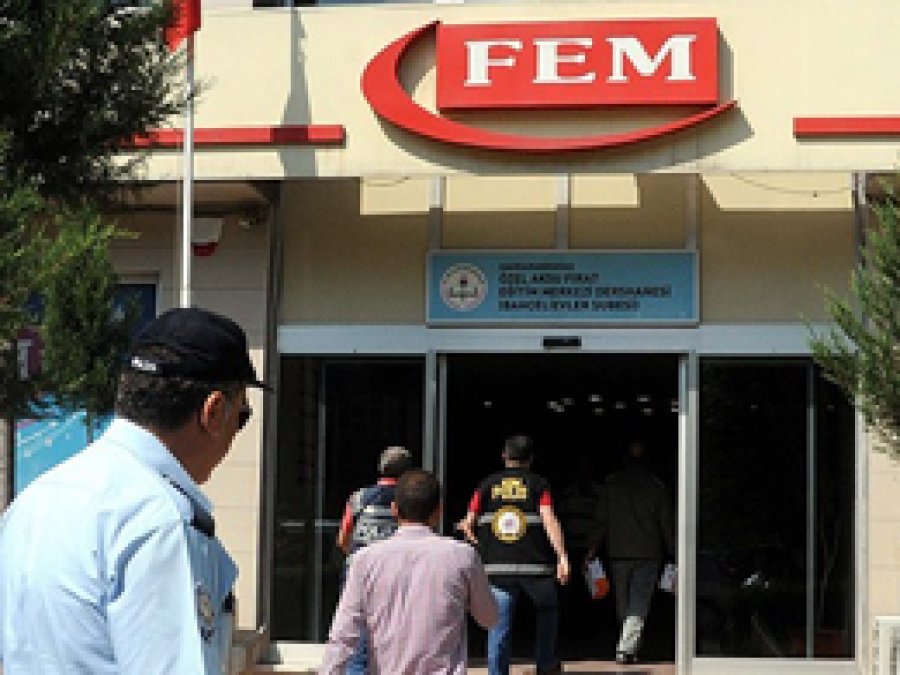 Kahramanmaraş'ta 26 adrese FETÖ operasyonu
