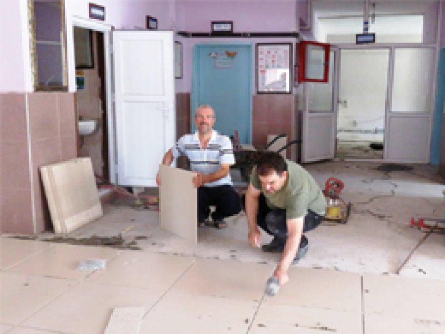 Okul müdüründen örnek davranış