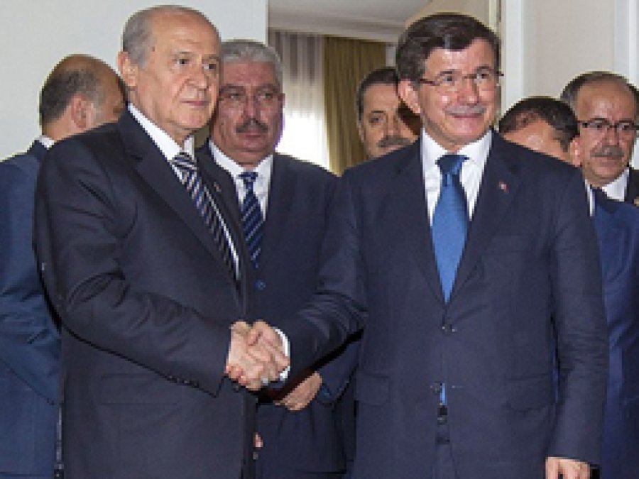 Davutoğlu-Bahçeli görüşmesi sona erdi
