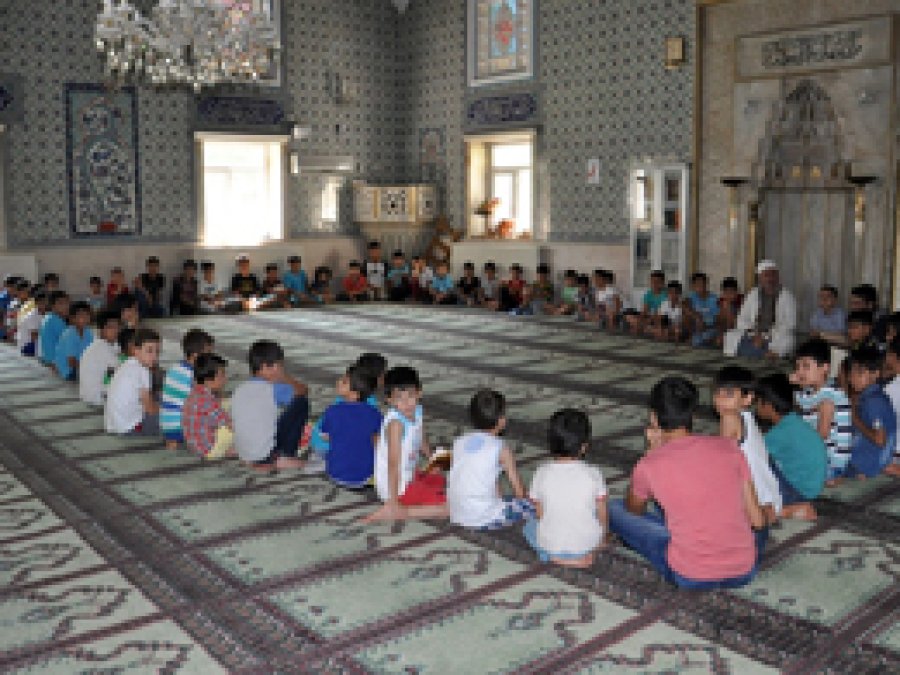 Sona eren yaz Kur'an Kursunda mevlit okutuldu