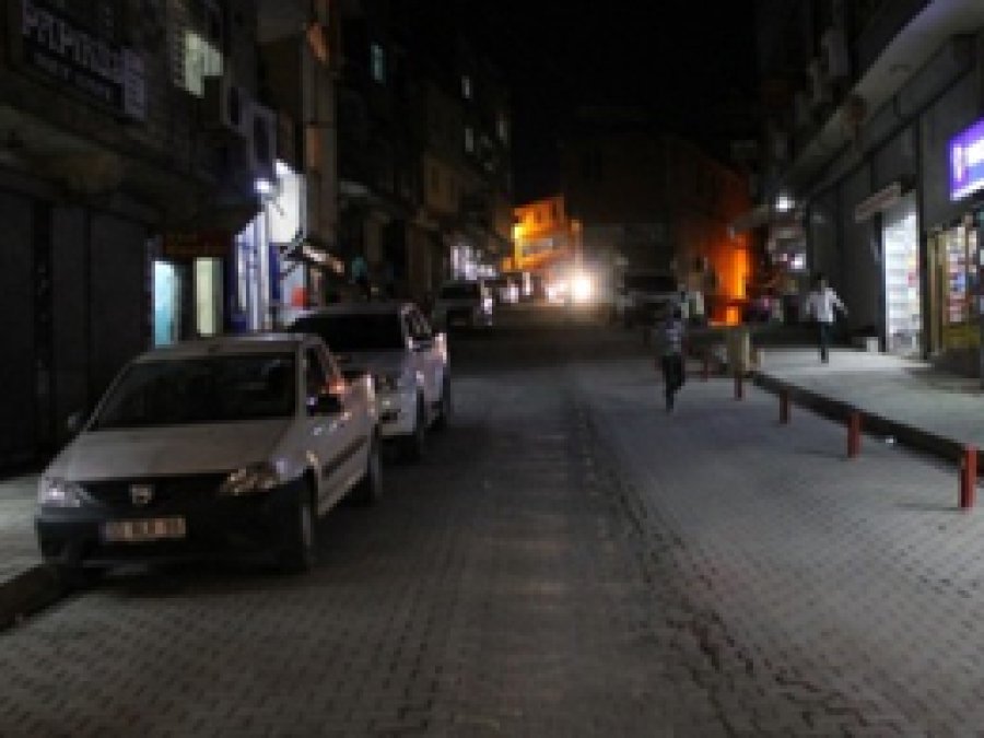 PKK Güneydoğu'da sosyal yaşama darbe vurdu