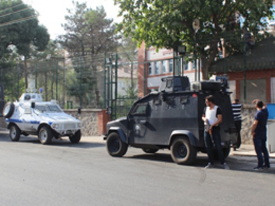 Diyarbakır'da bombalı saldırı: 2 yaralı