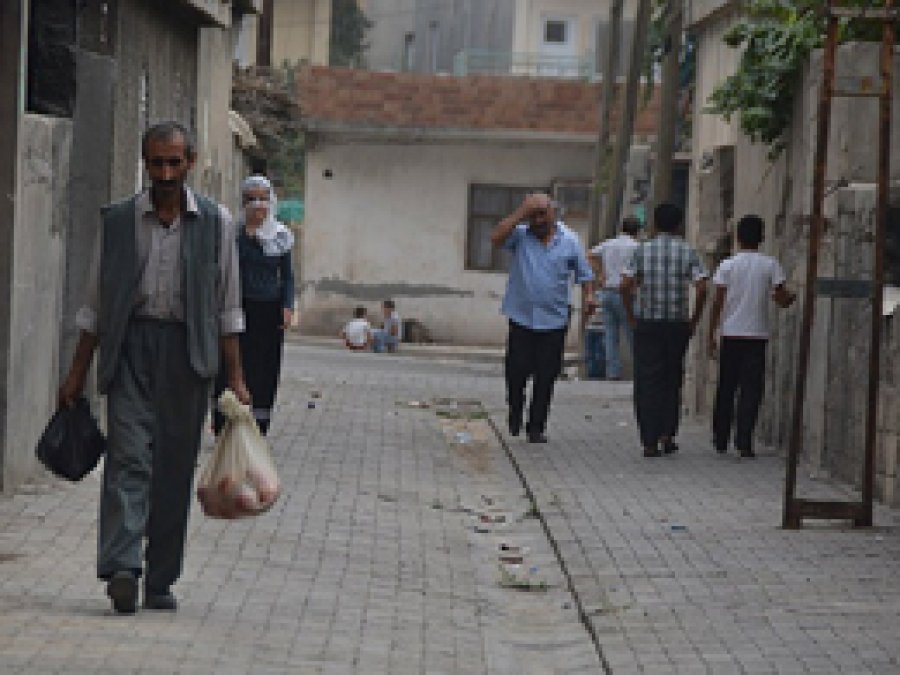 'Mayınlı hendeklerden sokağa çıkamıyoruz'