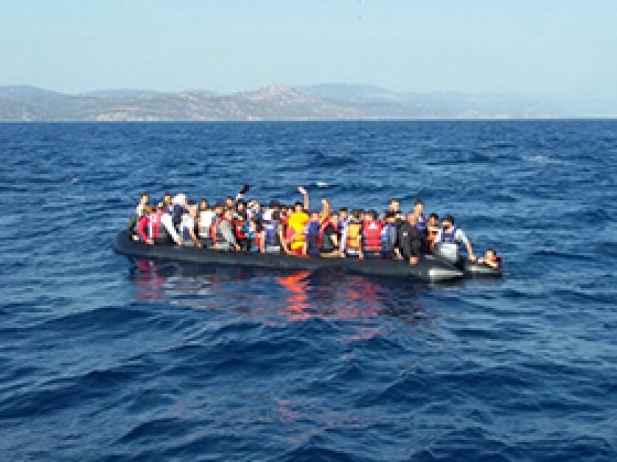Çanakkale'de 157 göçmen kurtarıldı