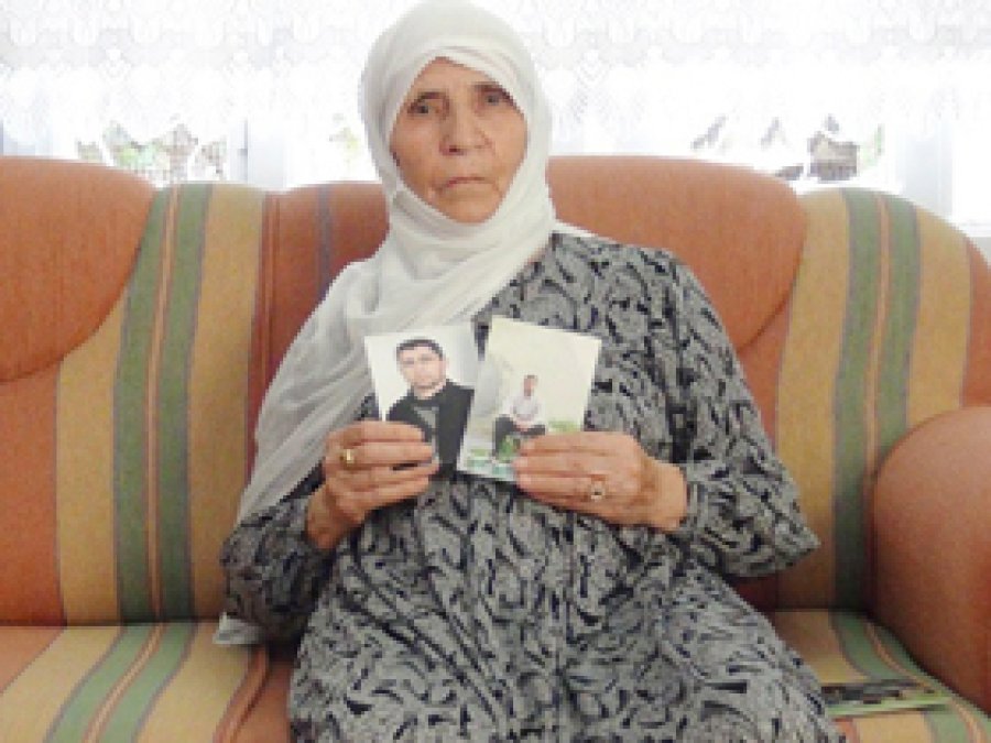 “Oğlum dindar olduğu için 20 yıldır cezaevinde”